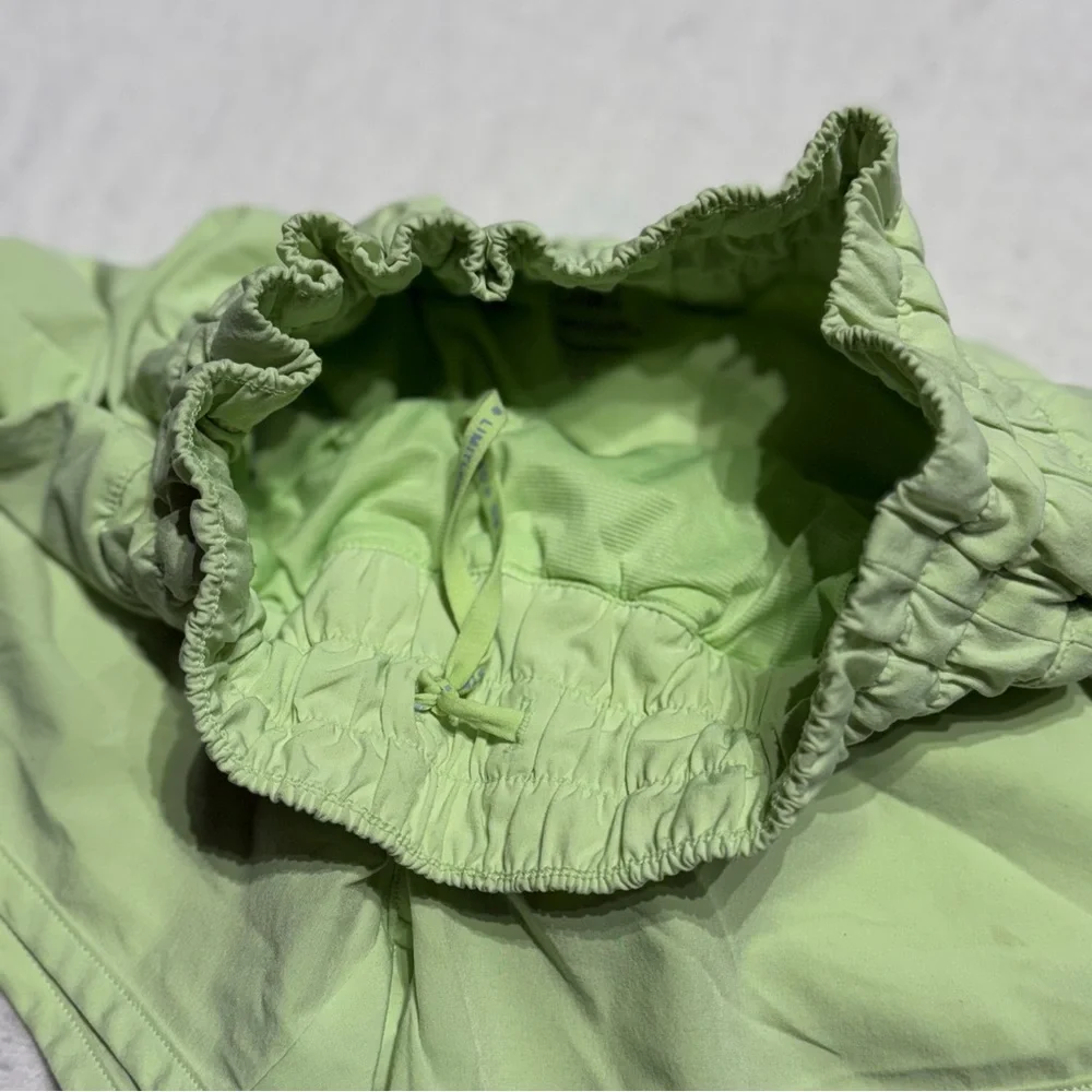 Athleta Girl All star 2.5” Shorts Light Green Girls’ Large 12